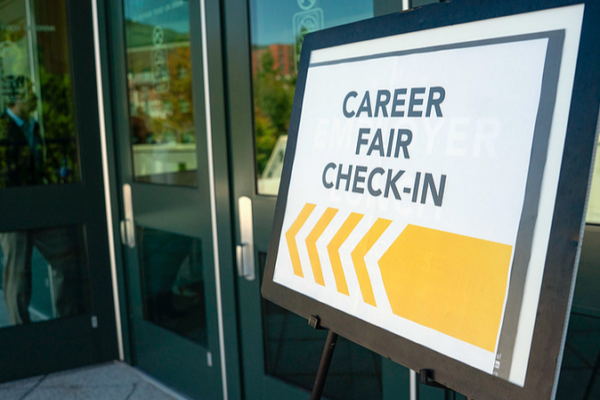 US_Job_Growth_Exceeds_Expectations__But_Economists_Warn_of_Hidden_Vulnerabilities_in_2026