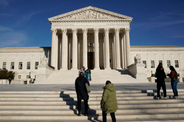 US_Supreme_Court_Blocks_Trump_Tariffs__Sparking_Global_Economic_Concerns