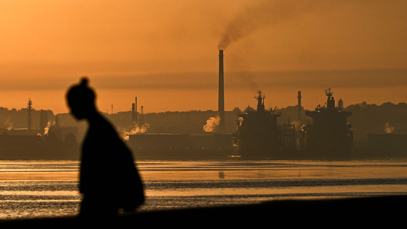 U_S__Eases_Venezuelan_Oil_Resale_to_Cuba_s_Private_Sector_in_2026_Policy_Shift