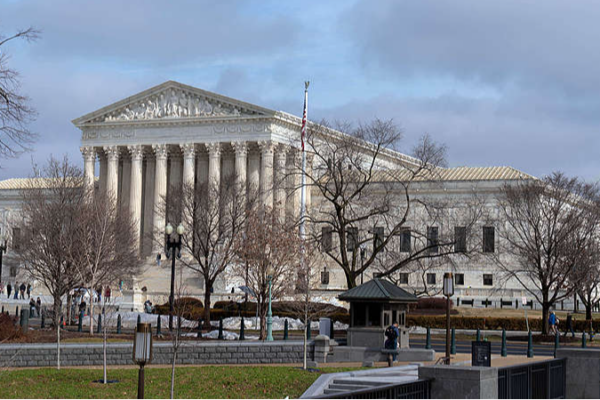 U_S__Tariff_Ruling_Sparks_Global_Debate_on_Democratic_Governance