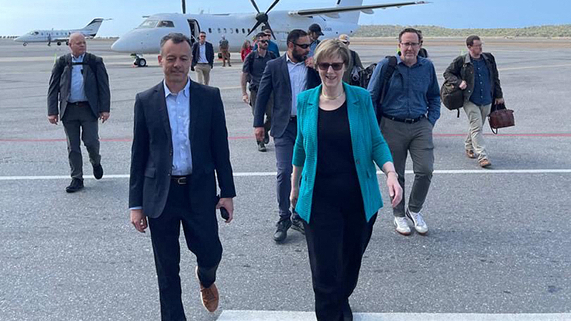 Venezuela__U_S__Envoy_Hold_Diplomatic_Talks_to_Address_Bilateral_Ties - Khabar Asia Venezuela__U_S__Envoy_Hold_Diplomatic_Talks_to_Address_Bilateral_Ties