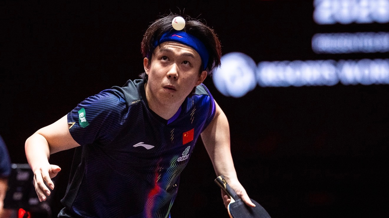 Wang_Chuqin_Dominates_at_WTT_Singapore_Smash__Advances_to_Last_16