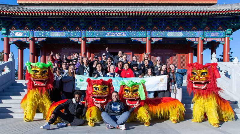 Xi_Jinping_Renews_41_Year_Iowa_Bond_with_Lunar_New_Year_Greetings - Khabar Asia Xi_Jinping_Renews_41_Year_Iowa_Bond_with_Lunar_New_Year_Greetings