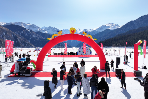 Xinjiang_s_Tianchi_Lake_Hosts_Vibrant_Ice_Festival_for_Year_of_the_Horse video poster