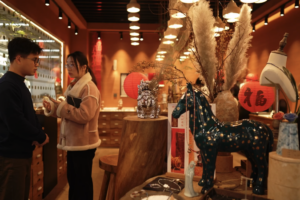 Yiwu_Market_Thrives_as_2026_Spring_Festival_Nears video poster