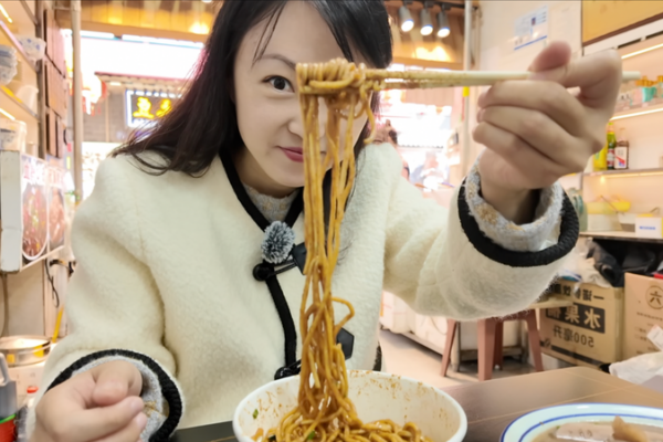 Wuhan’s Breakfast Culture Draws Global Food Enthusiasts in 2026 video poster