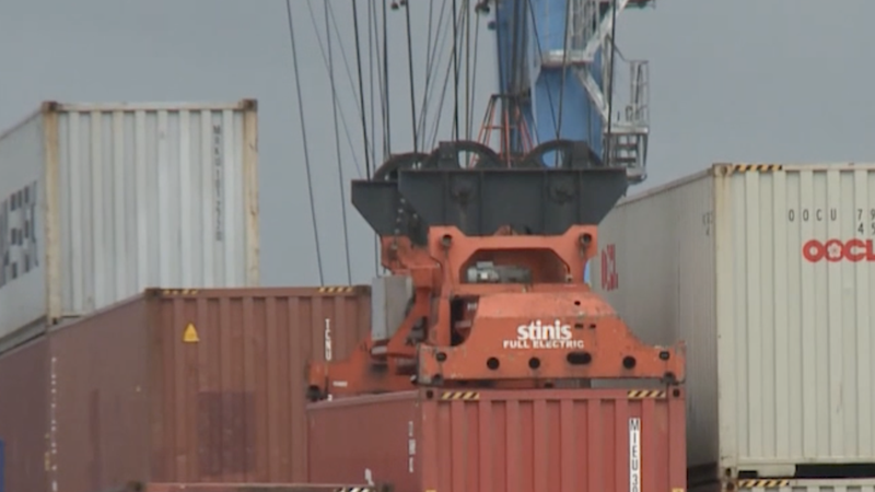 African_Exporters_Grapple_with_Middle_East_Airspace_Crisis_poster - Khabar Asia African_Exporters_Grapple_with_Middle_East_Airspace_Crisis video poster