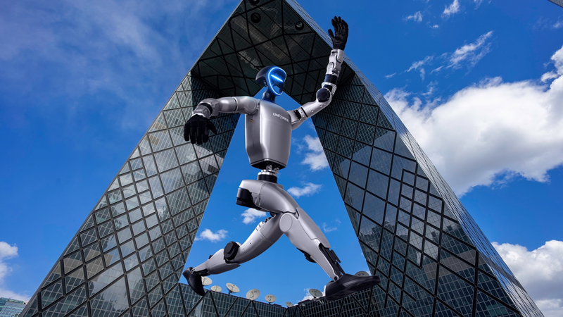 CGTN_s_Kung_Fu_Robot_Takes_on_Newsroom_Role_in_2026 video poster