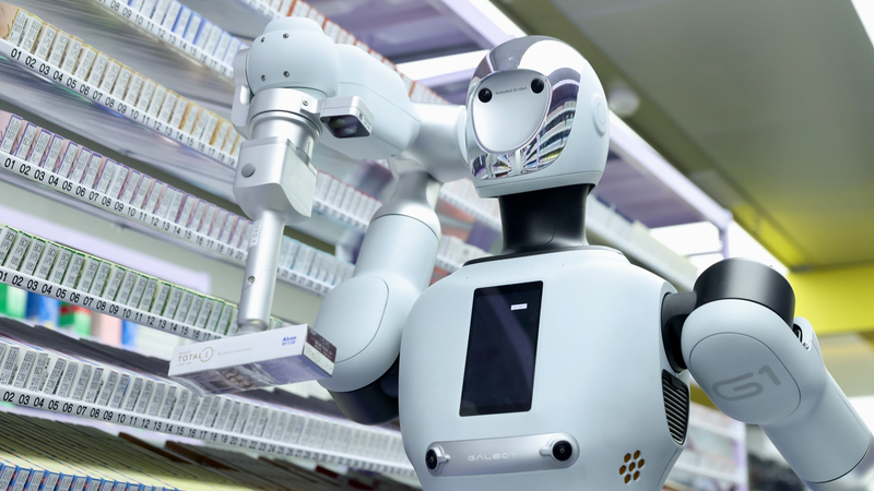 China_Debuts_First_Pharmacy_Robot_in_Beijing__Pioneering_AI_Healthcare_Retail