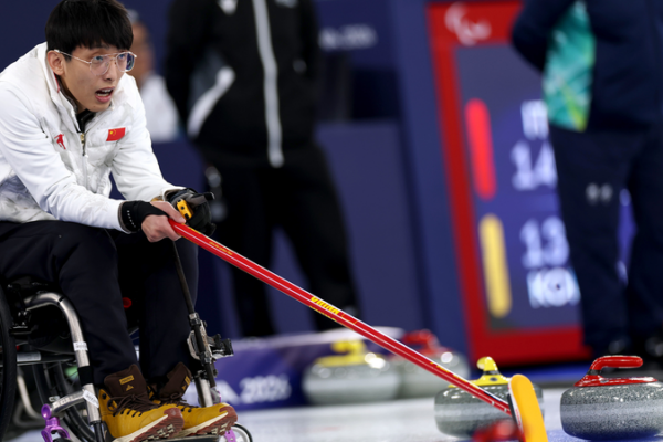 China_Dominates_Japan_in_Paralympic_Wheelchair_Curling_Opener