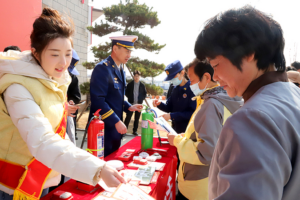 China_Unveils_National_Strategy_to_Strengthen_Social_Work_Profession