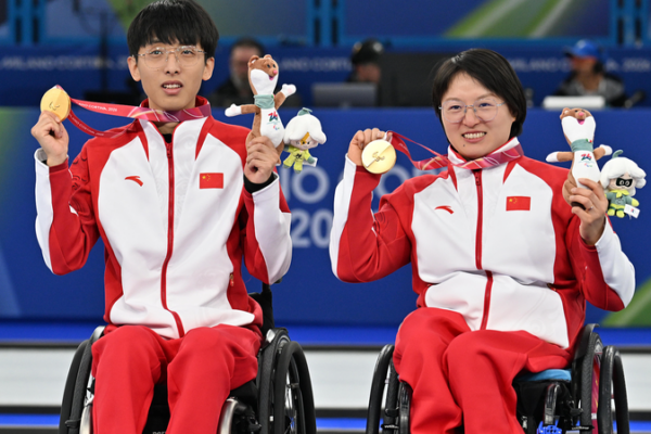 Chinese_Duo_Makes_History_with_Paralympic_Curling_Gold_in_Milano_Cortina_2026 video poster