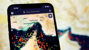 Chinese_Vessels_Navigate_Hormuz_Strait_Amid_Regional_Tensions