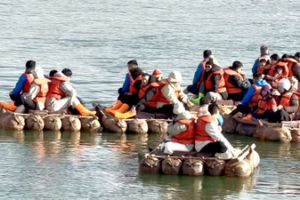 Crystal_Clear_Yellow_River_Transforms_Ningxia_s_Shapotou_into_Spring_Oasis video poster