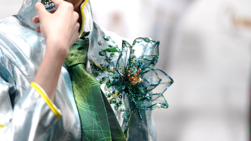 FHKL2L60UK0MQL0MS519 - Khabar Asia Chinese Designers Redefine Fashion’s Future at 2026 China Fashion Week video poster