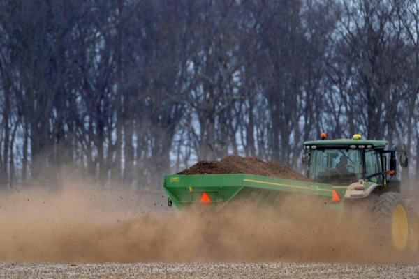 Fertilizer_Shortage_Threatens_US_Spring_Planting_Amid_Middle_East_Tensions