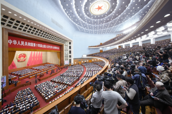 Foreign_Media_Shift_China_Narrative_to_Stability_in_2026_Two_Sessions_Coverage