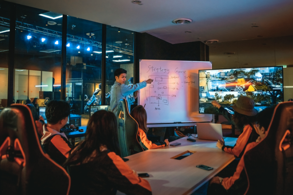 From_Hobby_to_Career__China_s_Esports_Job_Market_Booms_in_2026