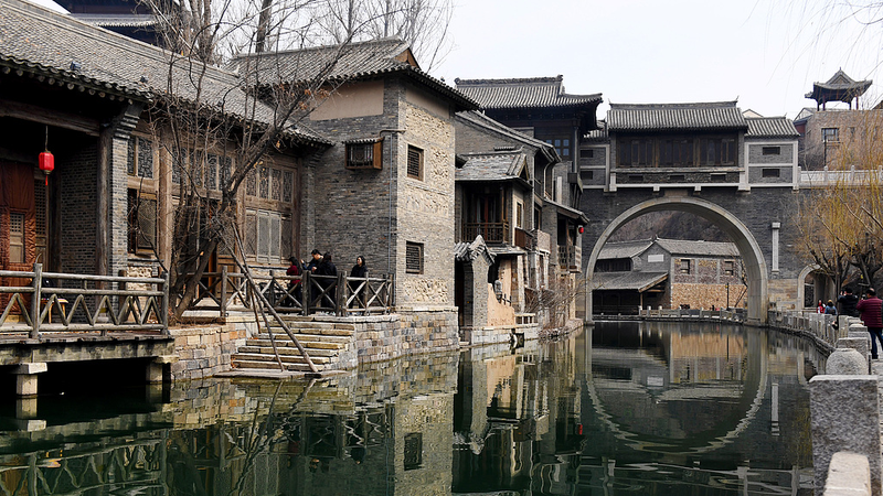 Gubei_Water_Town_Emerges_as_Cultural_Bridge_Amid_China_Africa_Exchange_Year