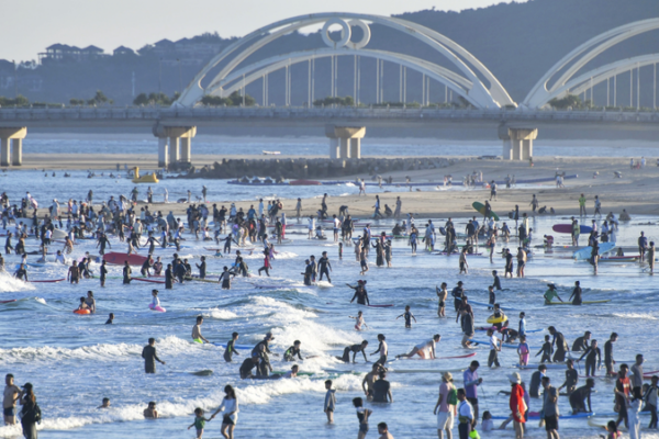 Hainan_Tourism_Booms_100_Days_After_Customs_Policy_Launch video poster
