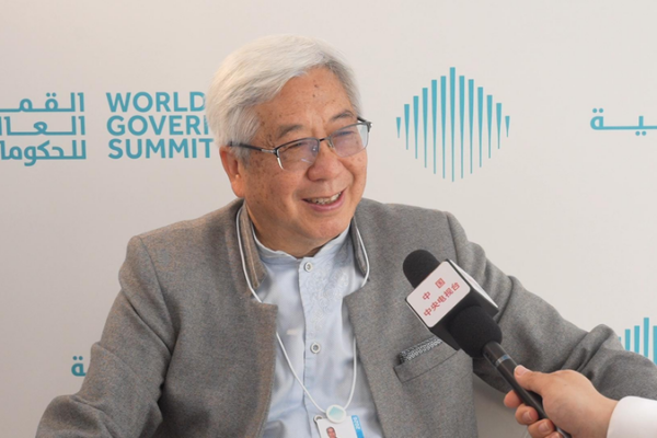 Hong_Kong_Bridges_Chinese_Mainland_with_Global_Markets__Says_Expert video poster