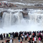 Hukou_Waterfall_s_Spring_Spectacle__Where_Blossoms_Meet_Thunder_poster - Khabar Asia Hukou_Waterfall_s_Spring_Spectacle__Where_Blossoms_Meet_Thunder video poster