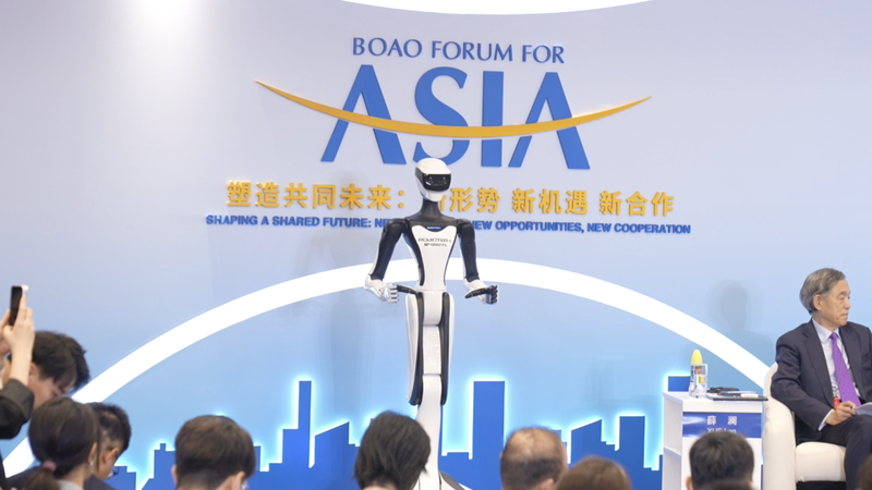 Humanoid_Robots_Poised_for__ChatGPT_Moment__at_Boao_Forum_2026 video poster