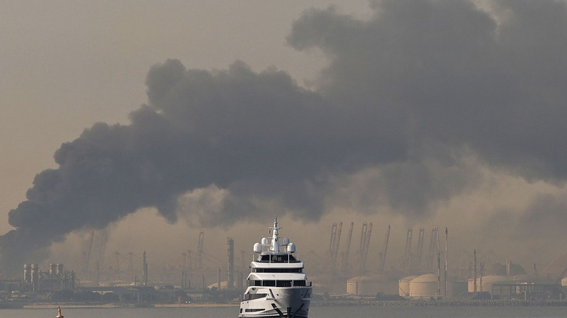 Iran_Conflict_Sparks_Strait_of_Hormuz_Crisis__Global_Markets_on_Edge