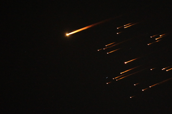 Iran_Issues_Urgent_Evacuation_Warning_for_Gulf_Oil_Facilities