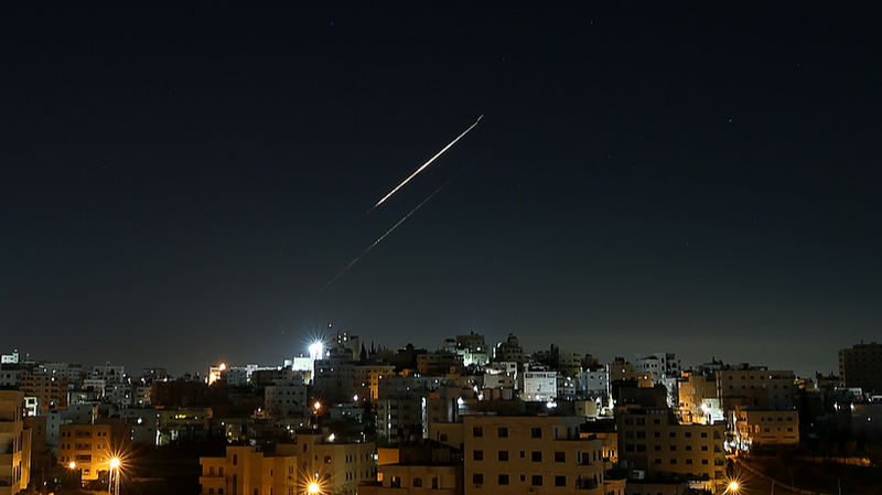 Iran_Launches_Missile_Barrage_at_Israel__Defenses_Challenged - Khabar Asia Iran_Launches_Missile_Barrage_at_Israel__Defenses_Challenged