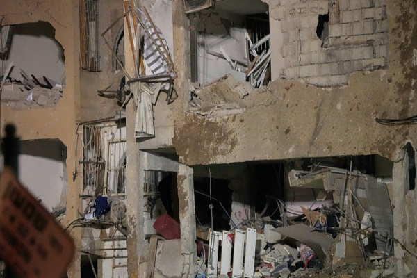 Iranian_Missile_Strike_Injures_64_in_Southern_Israel__Rescue_Efforts_Ongoing