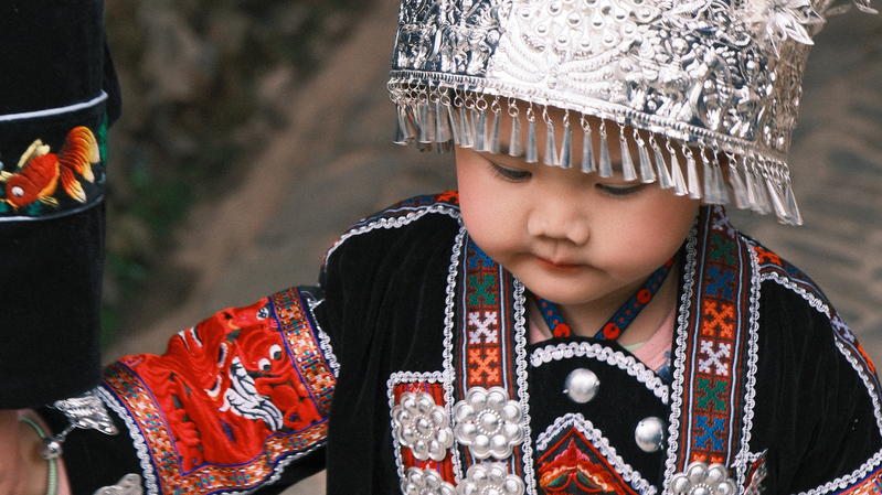Langde_Miao_Village__A_Timeless_Portrait_of_Family_and_Tradition_in_Guizhou