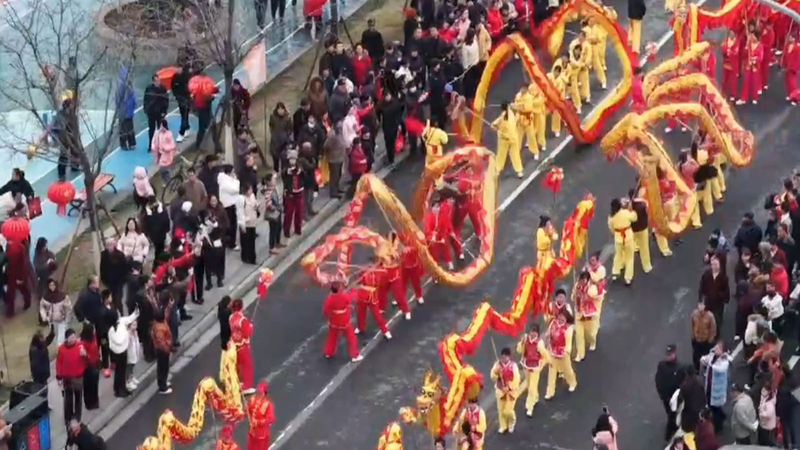 Lantern_Festival_in_Hunan_Blends_Tradition_with_Tech_Innovations video poster