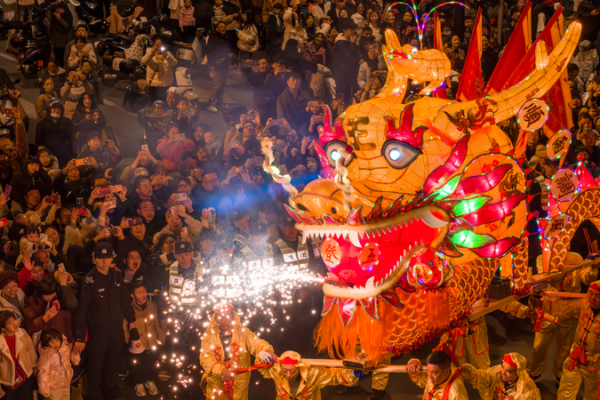 Lishui_s_400_Meter_Dragon_Lights_Up_Lantern_Festival_Celebrations video poster