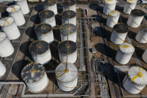 Middle_East_Tensions_Ripple_Through_Global_Supply_Chains