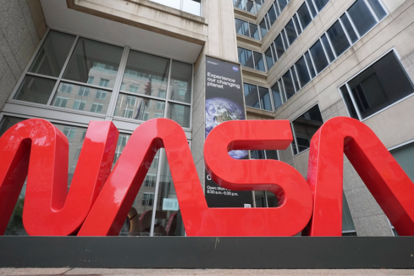 NASA_Shifts_Lunar_Strategy__Pauses_Gateway__Prioritizes_Moon_and_Mars_Missions