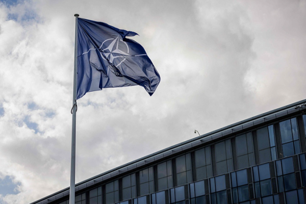 NATO_Temporarily_Withdraws_From_Iraq_Amid_Regional_Tensions