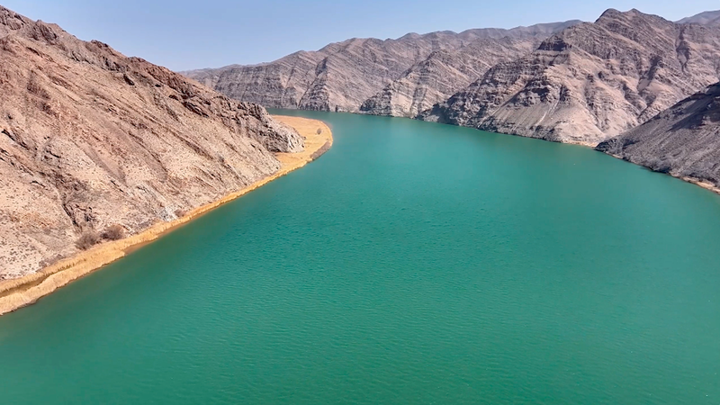 Ningxia_s_Qingtongxia_Canyon_Blends_Natural_Majesty_and_Ancient_Irrigation_Heritage_poster - Khabar Asia Ningxia_s_Qingtongxia_Canyon_Blends_Natural_Majesty_and_Ancient_Irrigation_Heritage video poster