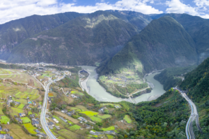 Nujiang_s_Journey_from__Wrinkles_of_the_Earth__to_Prosperity