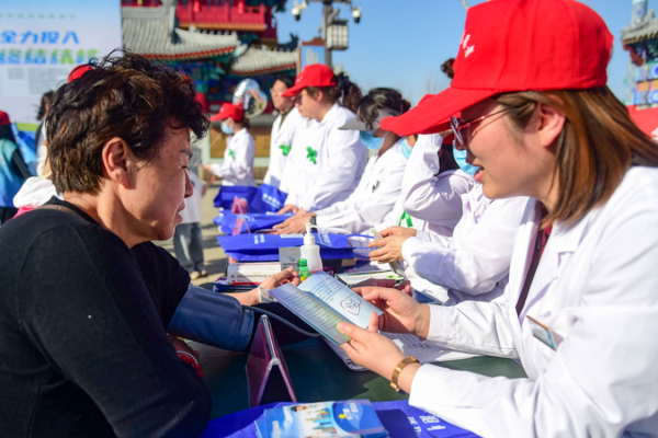 Peng_Liyuan_Urges_Global_Unity_in_Fight_Against_Tuberculosis