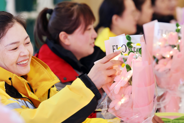 President_Xi_Honors_Women_s_Contributions_Ahead_of_International_Women_s_Day_2026