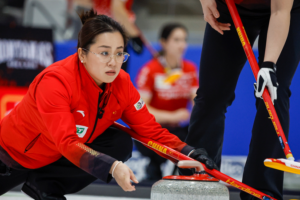 China Dominates Italy 10-3 at Women’s Curling Championship