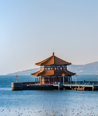 Qingdao_s_Zhanqiao_Pier__From_Silver_Screen_to_Coastal_Icon video poster