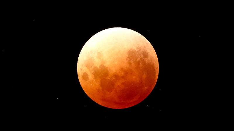 Rare__Blood_Moon__Eclipse_Dazzles_Skies_Across_Asia_and_Americas - Khabar Asia Rare__Blood_Moon__Eclipse_Dazzles_Skies_Across_Asia_and_Americas