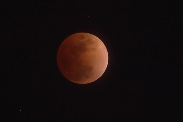 Total_Lunar_Eclipse_Illuminates_Ulan_Hada_Volcanoes_During_Lantern_Festival video poster