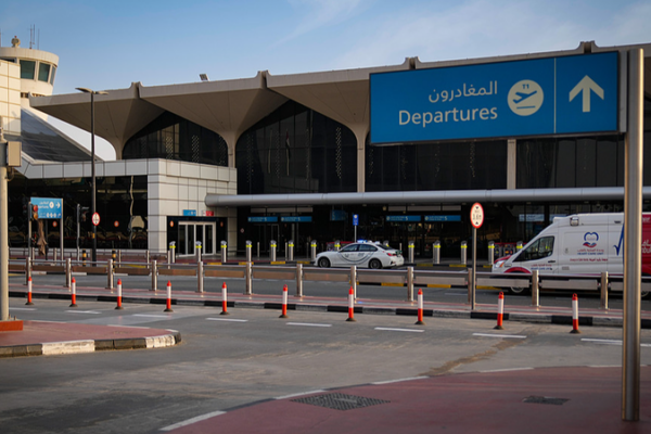 UAE_Airports_Restart_Limited_Flights_Amid_Gulf_Security_Concerns