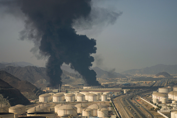 UAE_s_Fujairah_Petroleum_Site_Hit_by_Drone_Attack__Sparks_Fire