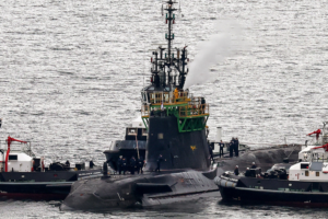 UK_Deploys_Nuclear_Powered_Submarine_to_Arabian_Sea_Amid_Rising_Tensions_with_Iran