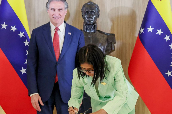 US_and_Venezuela_Restore_Diplomatic_Ties_After_7_Years