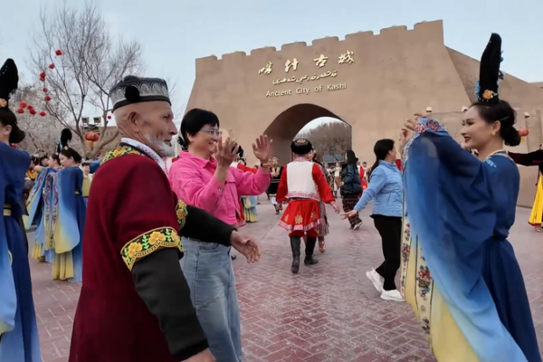 Xinjiang_Embraces_Rouzi_Festival_with_Cultural_Splendor video poster